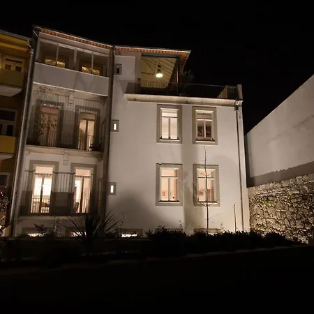 Guest house Casa Do Cativo 4*